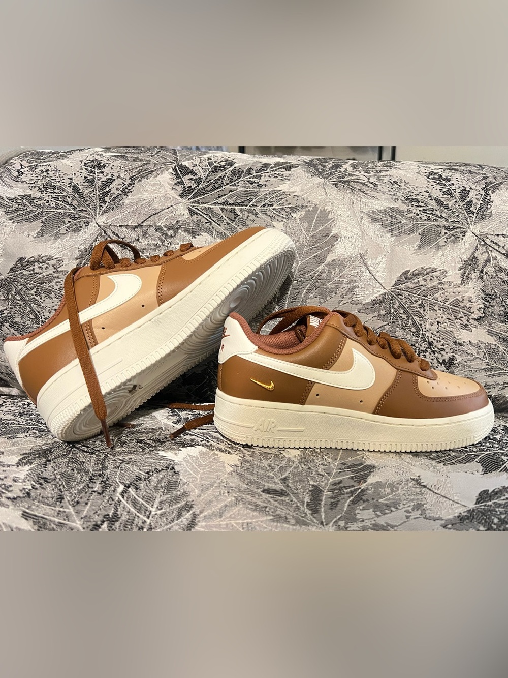Nike Air Force 1 Low — Brown & Cream Men's Sneakers